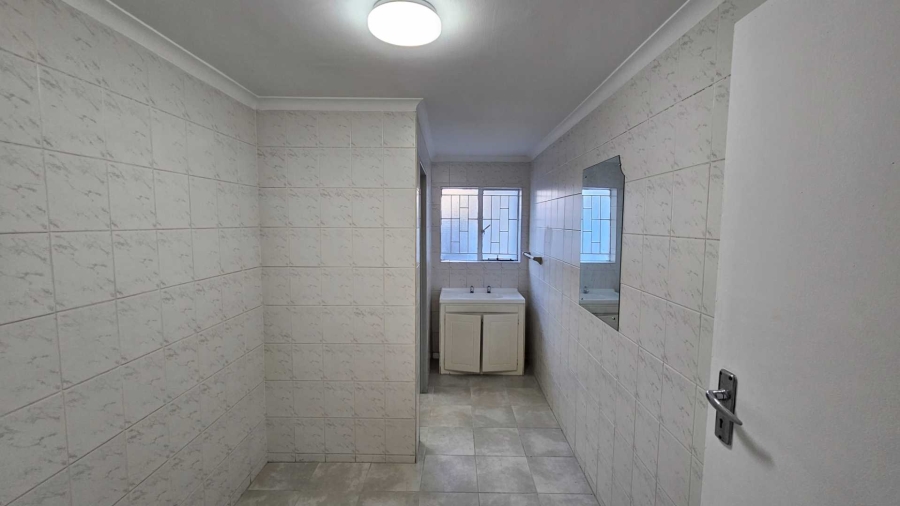 To Let commercial Property for Rent in Epping Industrial Western Cape